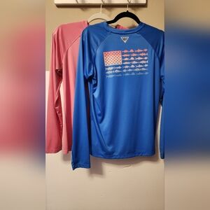 TWO Women's MEDIUM Cloumbia Omnishade PFG Longsleeve Shirts